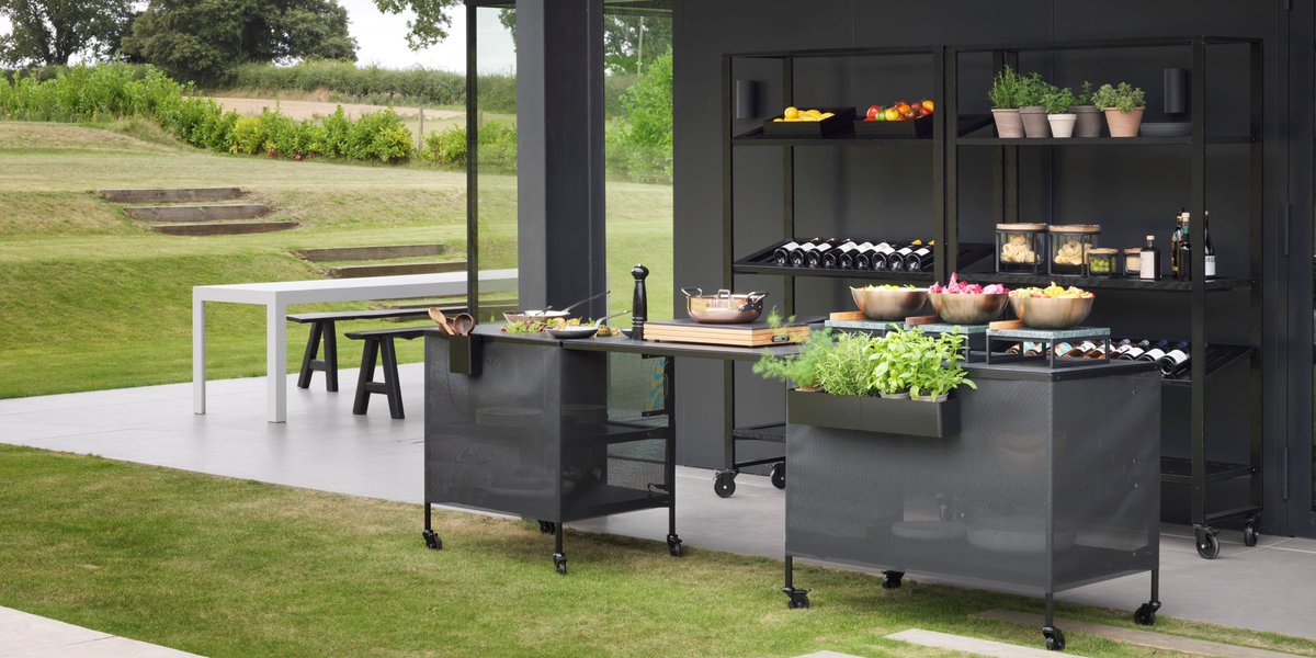Looking to create a versatile display to serve your guests outside when the warmer weather arrives? Not long now… Talk to us today about our flexible presentation solutions. ceramicsandsteel.co.uk/contact