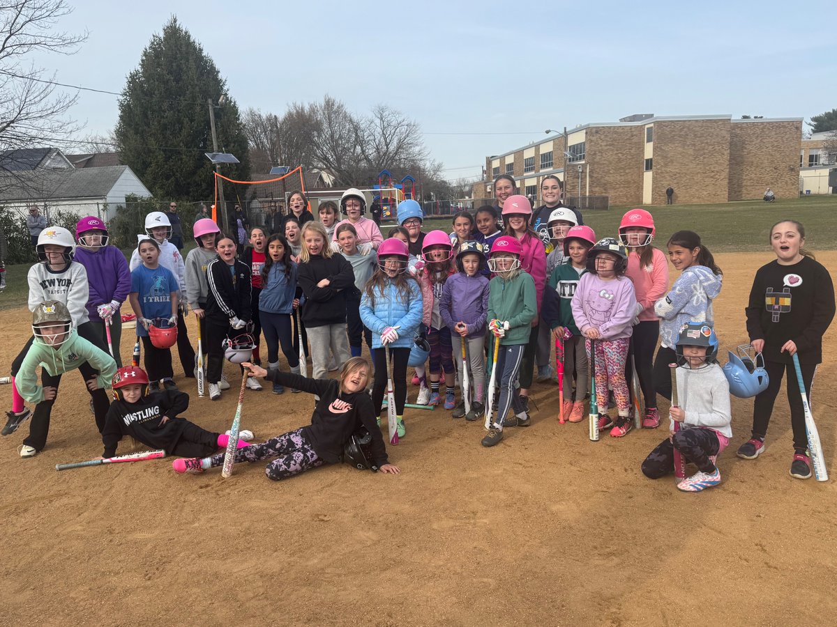 Yesterday, I got to share the love of the game, and my softball experiences with some younger girls at a camp. The girls were coach pitch age to 6th grade. It was amazing! I can't wait for more future opportunities to help teach some skills! <a href="/CollsSoftball/">Collingswood Softball</a> #softball