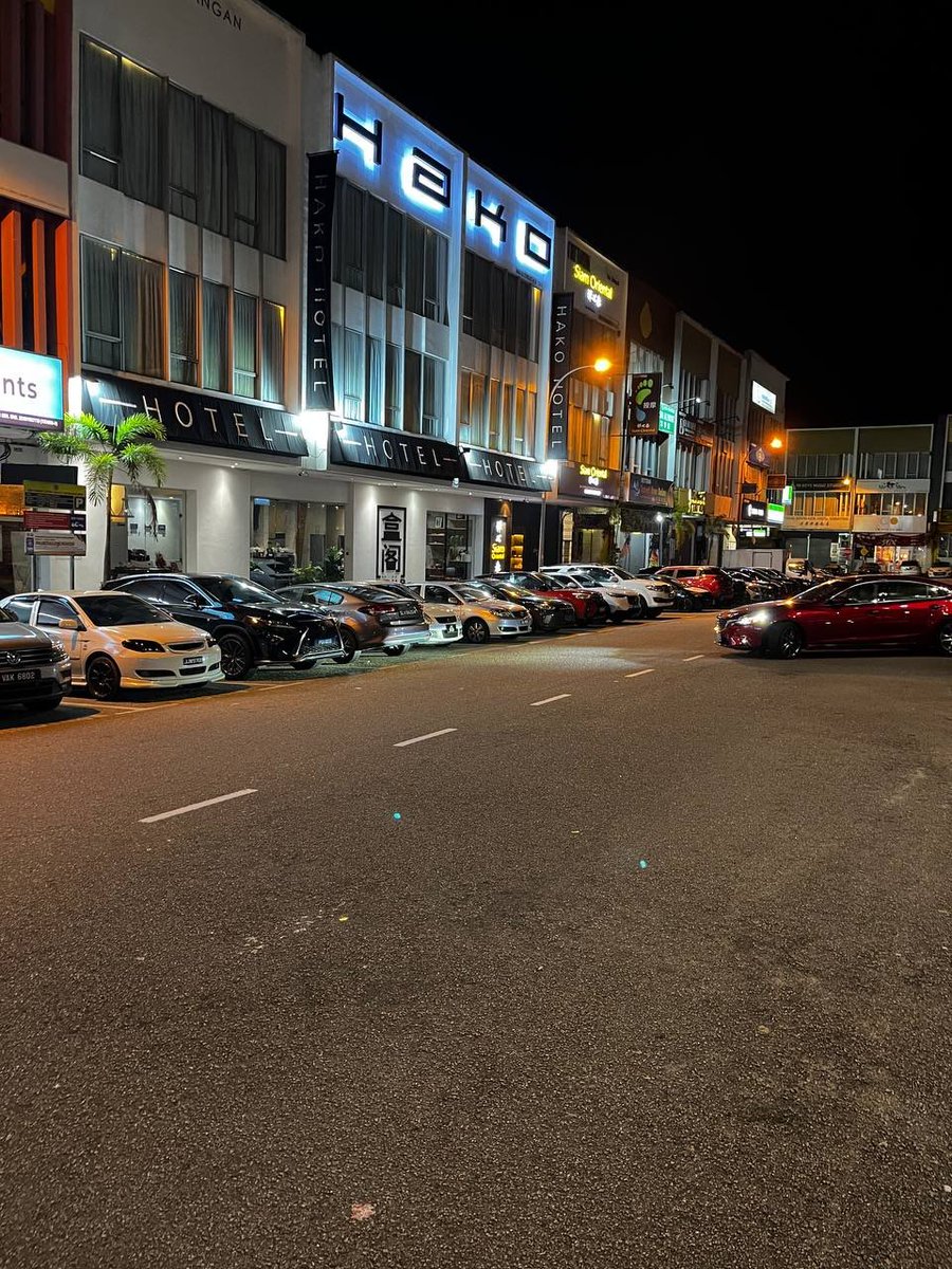 马来西亚约炮 单身女孩  留学生 你们私信要不直接一点约炮就约炮 我也是有性慾的 点赞私信我速回 新加坡约炮