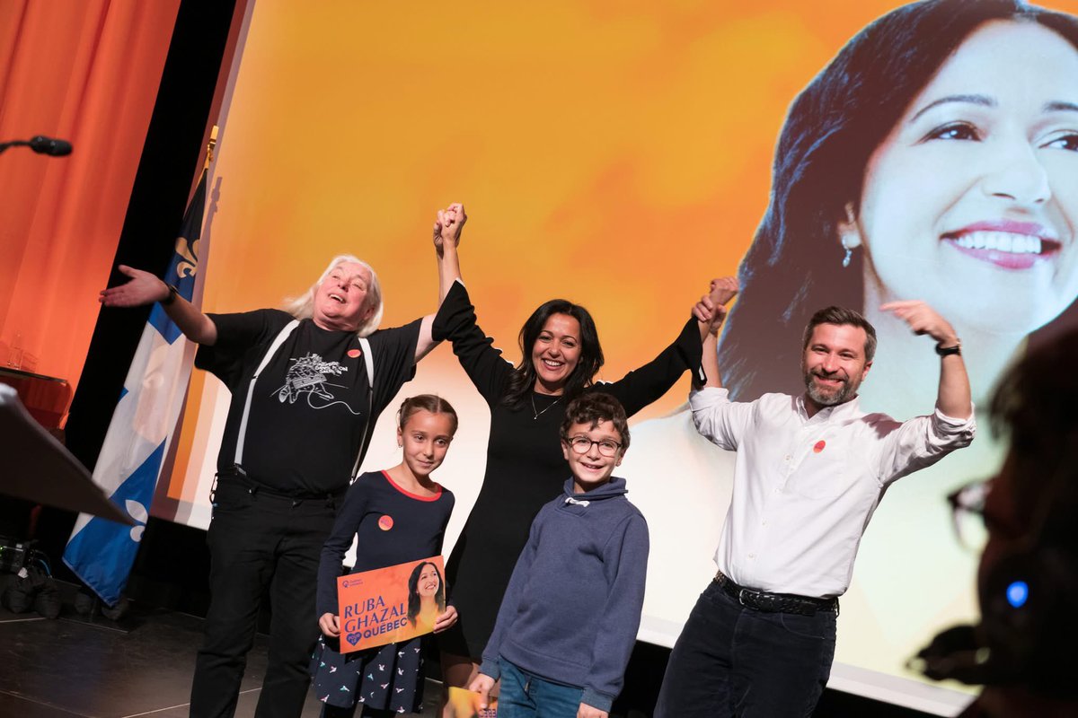 Chère Ruba, bravo pour ta nomination comme cheffe parlementaire de Québec solidaire! 

Alors que de plus en plus de politiciens cultivent les divisions, tu incarnes mieux que quiconque les ponts à construire pour réunir les Québécois et les Québécoises derrière un projet