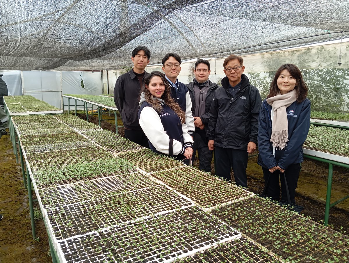 Visitamos Las Abras en Chimborazo, donde hace 7 años apoyamos con la construcción de canales de riego, capacitaciones y una Caja de Crédito para pequeños agricultores. Gracias a esta iniciativa, comunidades como La Josefina, Llío y San Pablo prosperan con agricultura sostenible!