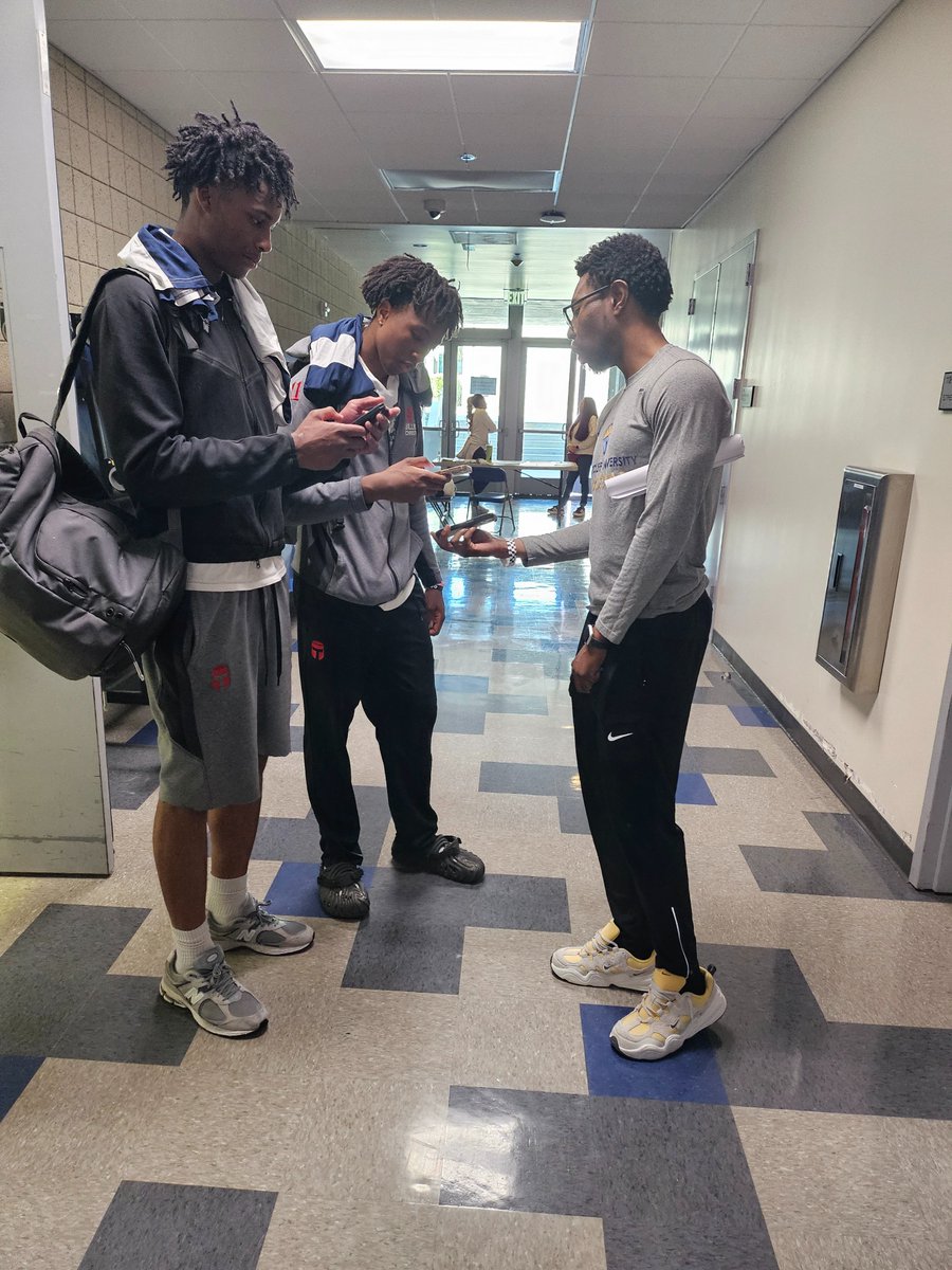 ll2_tt's tweet image. So. Cal Senior Showcase 2025
Went 2-0 (Team 4) on 
@BallerTV @gerryfreitas👊🏿
Opportunity Waits For No One!
@DelijahMcalpin
@RonaldMerrill35
@NatcheSydn71103
@Shamarr_j 
#SpringxSummer 🥶