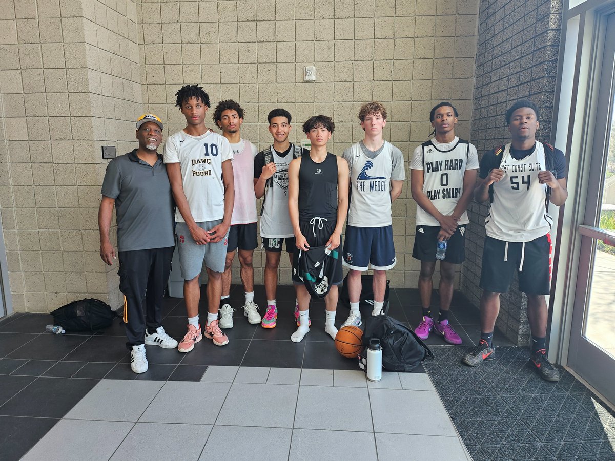 ll2_tt's tweet image. So. Cal Senior Showcase 2025
Went 2-0 (Team 4) on 
@BallerTV @gerryfreitas👊🏿
Opportunity Waits For No One!
@DelijahMcalpin
@RonaldMerrill35
@NatcheSydn71103
@Shamarr_j 
#SpringxSummer 🥶