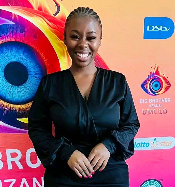 Even if I look like a maid it won't change the fact that I was a finalist,  Don't worry about the wigs coz at God's appointed time I will put them on coz he is my provider 🙏
#BBMzansi #JojoKarabo