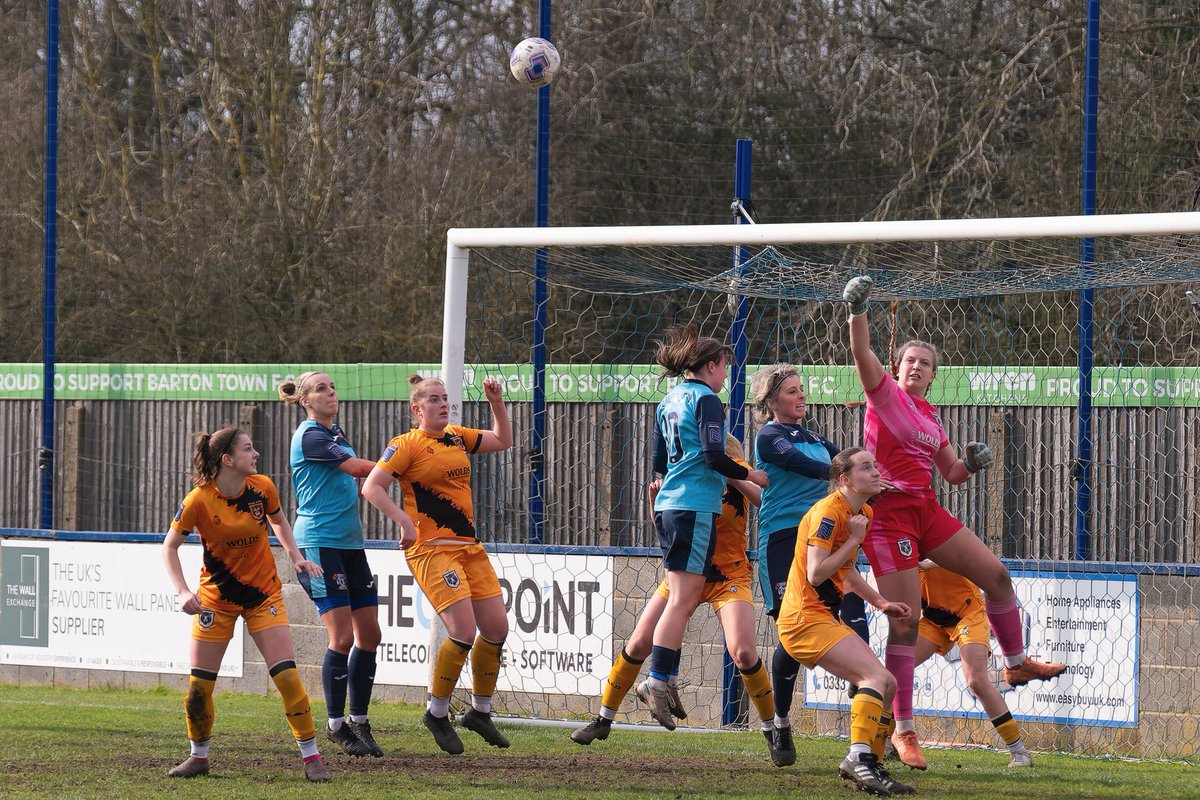 <a href="/AbiWallace5/">Abi Wallace</a> making a great series of saves yesterday for <a href="/HullCityLFC/">Hull City Ladies</a> against <a href="/SportingKhalsa/">Sporting Khalsa</a> in their 1-1 draw at Barton.