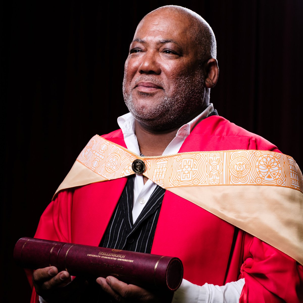 🎓 Stellenbosch University awarded an honorary doctorate to internationally acclaimed musician Jonathan Butler at #SUGrad! 🎶 Dr Philemon Mjwara will also be honoured for his impact on science.
With 11 ceremonies, this is a bumper graduation season! 👏
Read more ⬇ #whoyoubecome