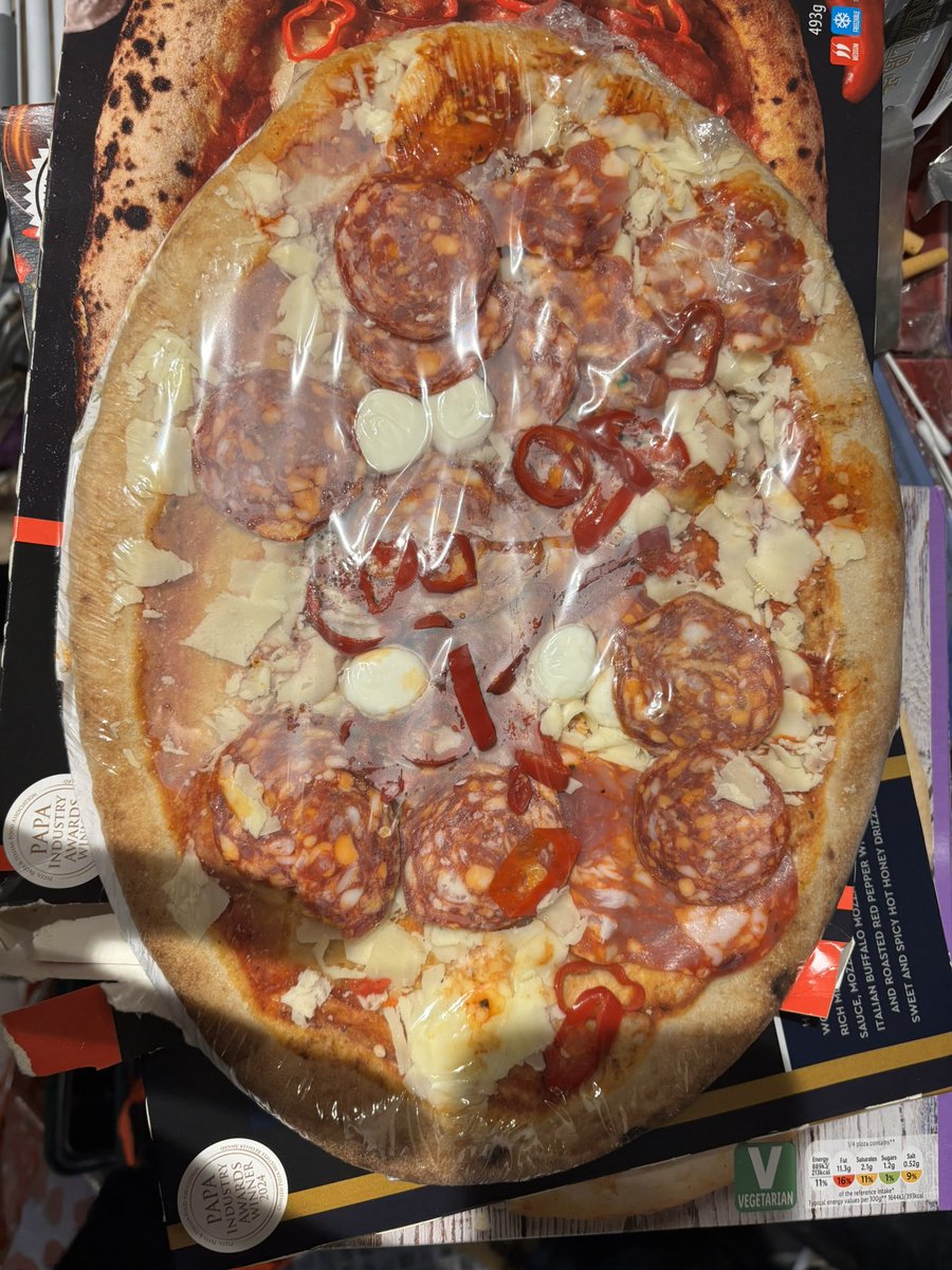 amberj19994's tweet photo. Why when I’m tired is there always an issue. I just wanted a pizza 😭😭 @LidlUK https://t.co/YgInR4XCyd