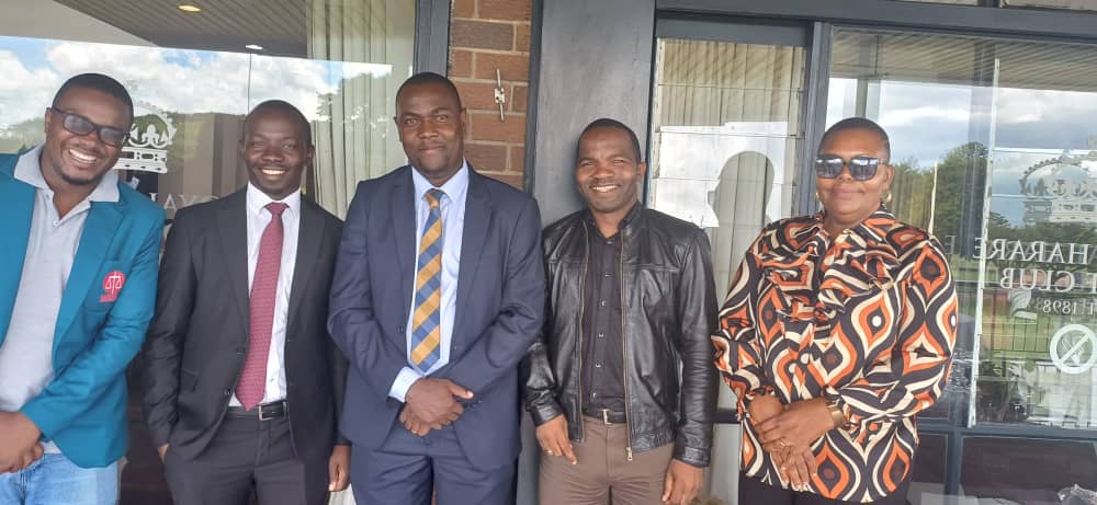 Chairperson <a href="/LincolnMajogo/">LincolnMajogo</a> and some senior members of the Guild with the President of the Law Society of Zimbabwe, Cllr L. Ncube(middle) and Past President Magaya at the <a href="/lawsocietyofzim/">Law Society of Zimbabwe</a> consultative meeting at the Royal Golf Club in Harare on 21 March 2025.