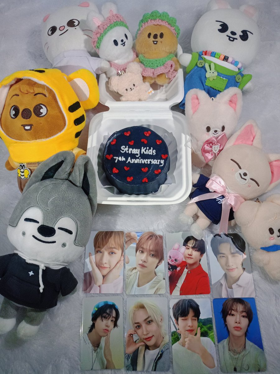 kkurominho's tweet photo. :¨·.·¨:
`·. → happy 7th anniversary ♡✧⁠*⁠。

STRAY KIDS 7th ANNIVERSARY
#스키즈의_7번째_청사진
#NoLastStepOut_7YearSKZ
#StrayKids7thAnniversary
@Stray_Kids https://t.co/xWlHiBm4PU