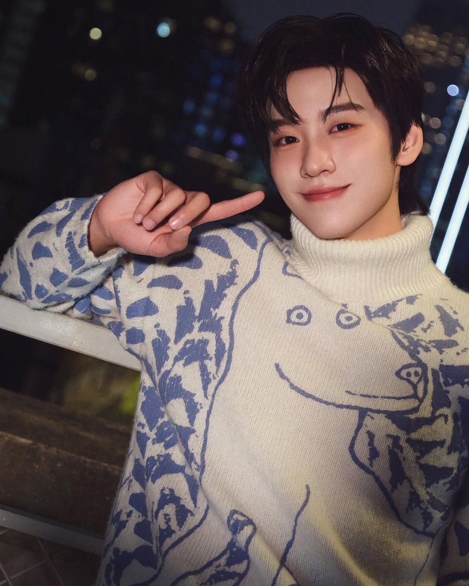 tonyyu_th's tweet photo. ✨

#TonyYu #YuJingTian #余景天 
#토니 #อวี๋จิ่งเทียน @TonyYu_Official https://t.co/d2XMHvcI3X