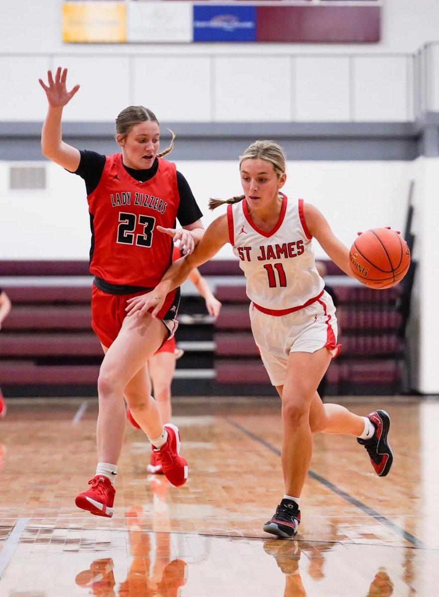 Congratulations to Ally Hartley, Lydia Kemnitzer, and Kenadee Smith for making the MBCA All-District team.  As well as Lydia Kemnitzer being selected as the district player of the year!!!  All very well deserved
