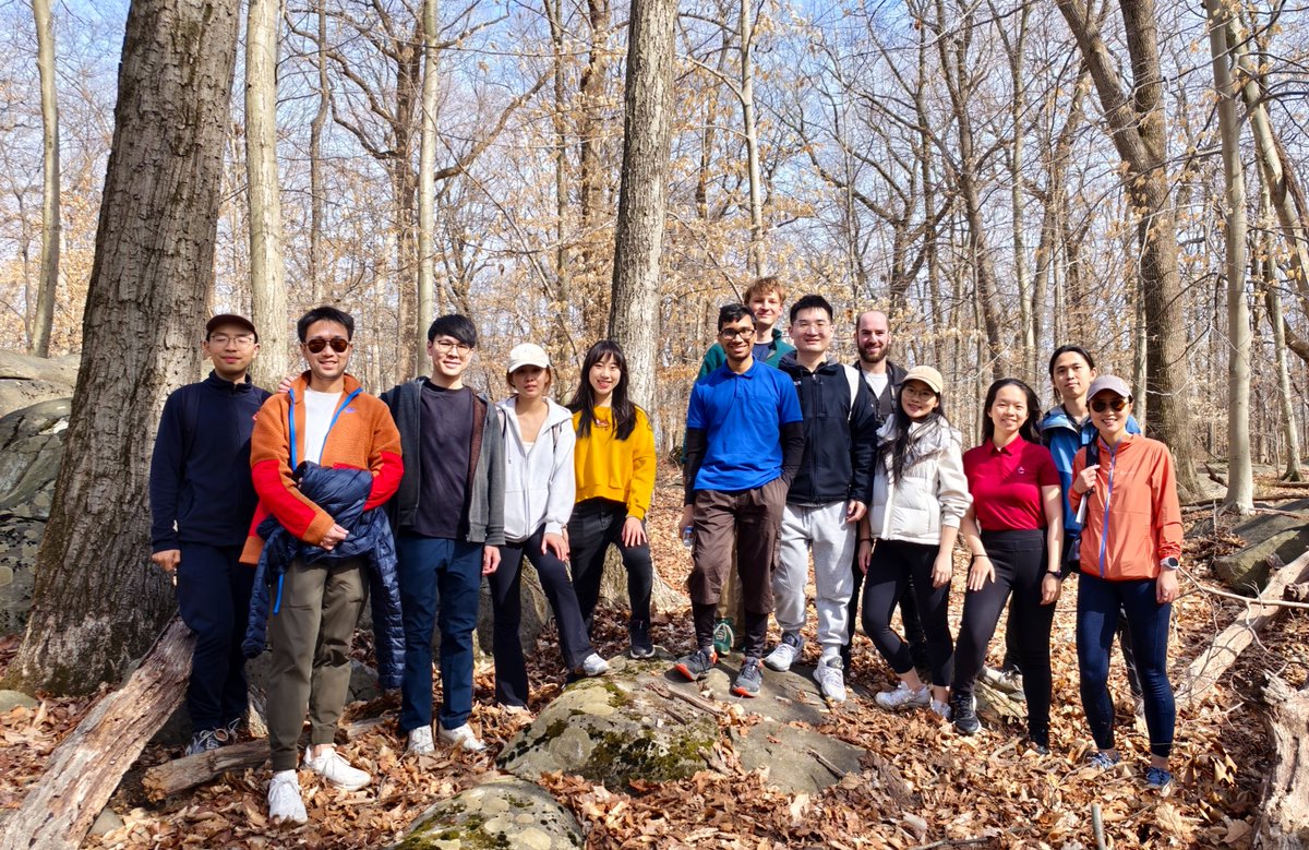 Nothing like a sunny hike to welcome spring!