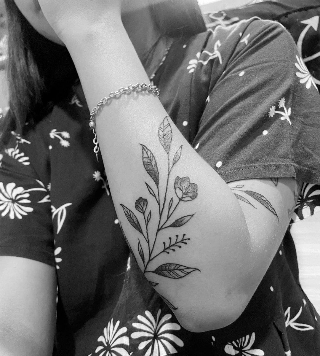 Sambletahu's tweet image. I had plum blossom on my body 🌸