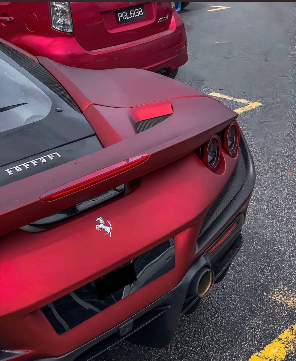 Satin Red Ferrari F8 Tributo ⚔️