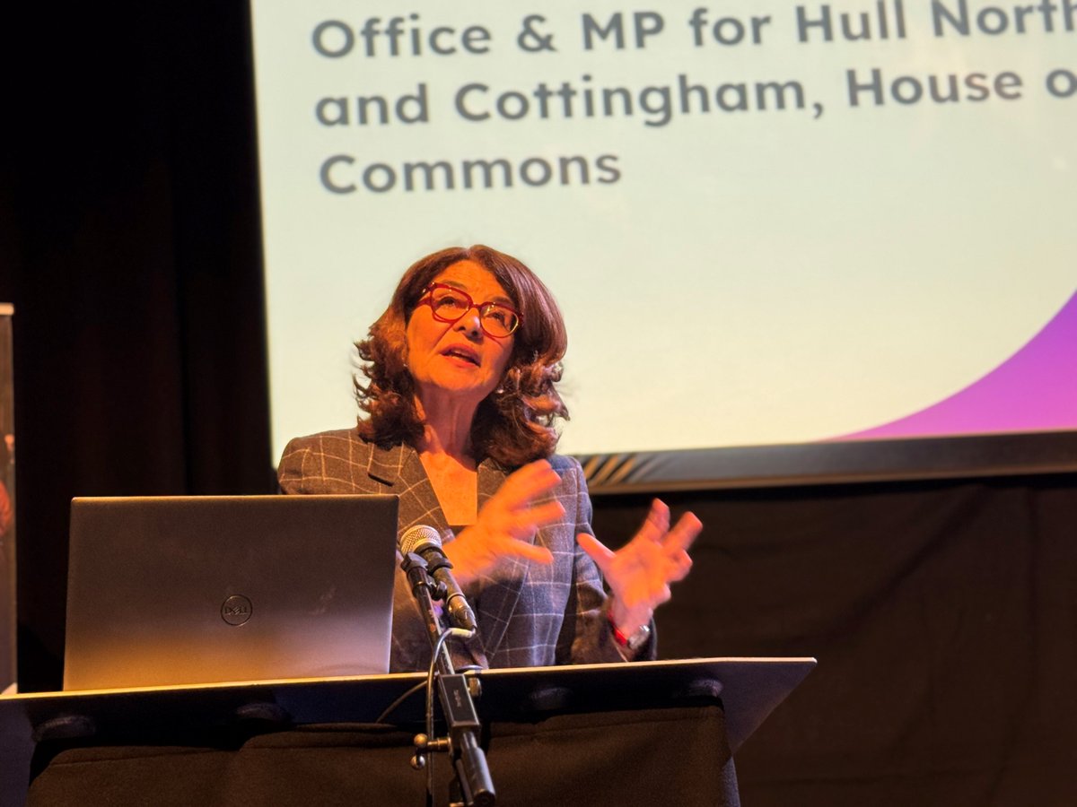 Diana Johnson DBE MP 🇬🇧🇺🇦🌈 (@dianajohnsonmp) on Twitter photo It was a pleasure to speak at <a href="/FutureHumber/">Future Humber</a>’s roundtable event on Friday <a href="/HullTruck/">Hull Truck Theatre</a>. I outlined the key role of the Humber Energy Estuary in kickstarting UK economic growth, achieving Net Zero and the potential of the ‘M62 Growth Corridor’ across Northern England. It was a pleasure to speak at <a href="/FutureHumber/">Future Humber</a>’s roundtable event on Friday <a href="/HullTruck/">Hull Truck Theatre</a>. I outlined the key role of the Humber Energy Estuary in kickstarting UK economic growth, achieving Net Zero and the potential of the ‘M62 Growth Corridor’ across Northern England.