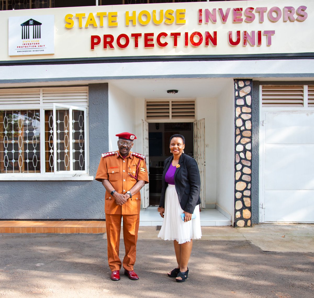 State House Investors Protection Unit (@shieldinvestors) on Twitter photo The Commissioner General of <a href="/UgandaPrisons/">Uganda Prisons Service</a>, Can. Dr. <a href="/jbyabs/">Johnson Byabashaija</a>, paid a courtesy visit to Col. <a href="/edthnaka/">Col Edith Nakalema</a>, Head of Unit. The two discussed investor-related matters focusing on fostering a collaboration for a secure investment environment.
#empoweringinvestors The Commissioner General of <a href="/UgandaPrisons/">Uganda Prisons Service</a>, Can. Dr. <a href="/jbyabs/">Johnson Byabashaija</a>, paid a courtesy visit to Col. <a href="/edthnaka/">Col Edith Nakalema</a>, Head of Unit. The two discussed investor-related matters focusing on fostering a collaboration for a secure investment environment.
#empoweringinvestors