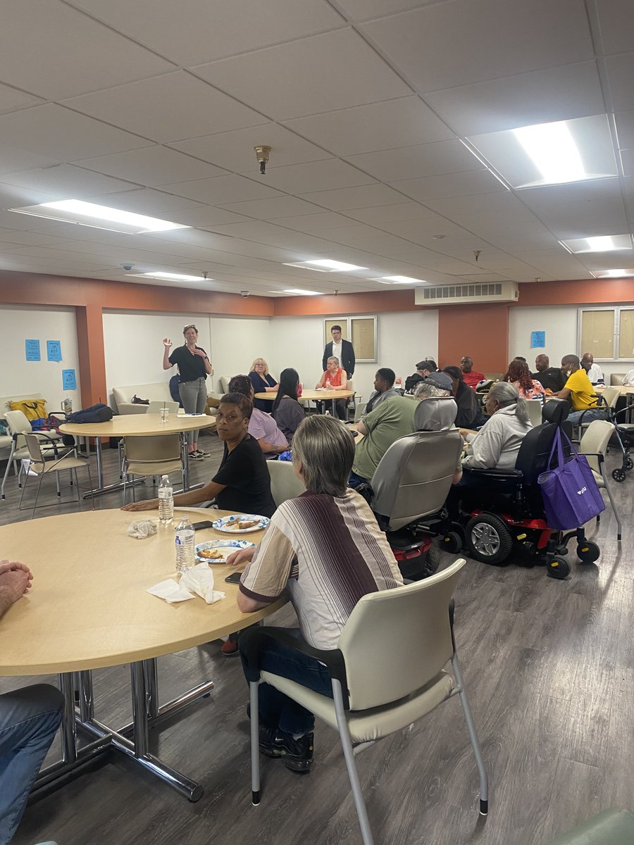 PGHDistrict3's tweet image. Thank you to the @HilltopAlliance and @HACP1 for organizing a fun pizza party at Caliguiri Plaza last week! 🍕 It was great to see our friends in Allentown.