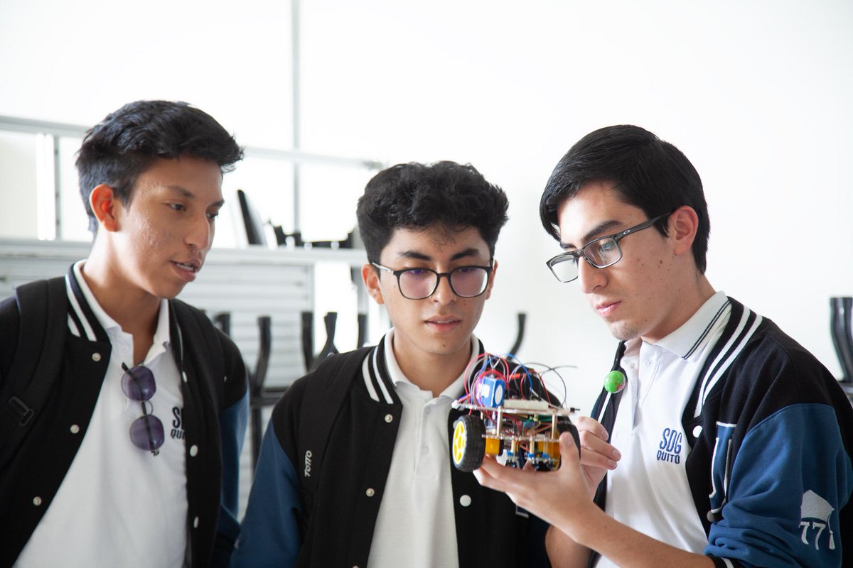 UTEoficial's tweet photo. 🤖 💡 Celebramos el Arduino Day UTE 2025 con charlas, workshops, exhibición de proyectos innovadores y combate de robots. 
🔎 Conoce más: https://t.co/551IarFem0 https://t.co/F1Un4APoUv