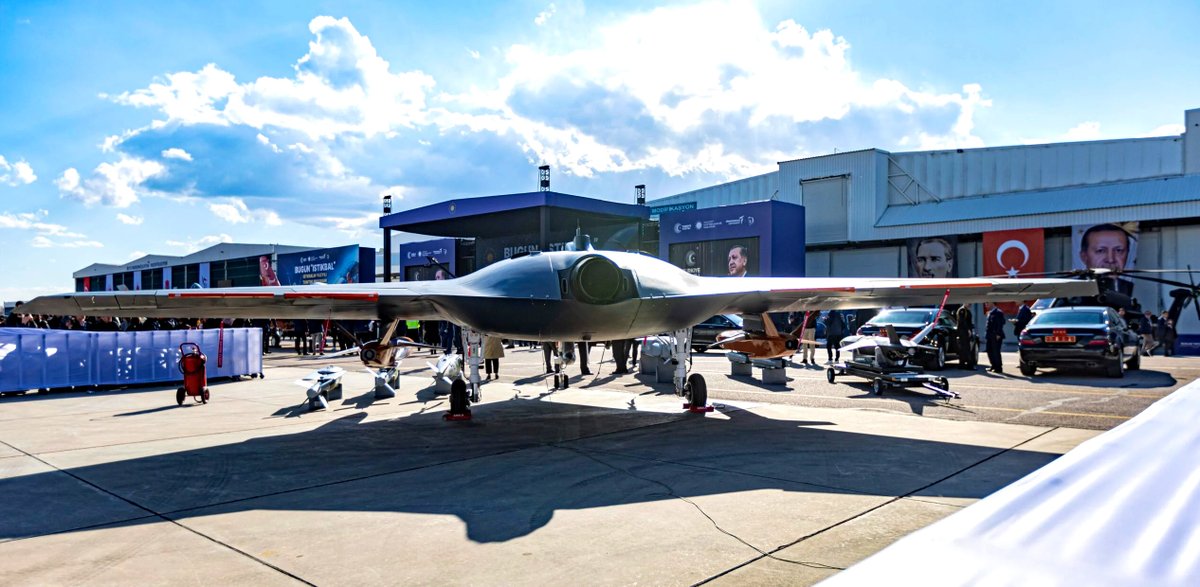 TurkishCentury's tweet image. MUSLIM STEALTH ☪️ -- Jet-powered #ANKA3 #stealth bomber can deliver 1.2+TONS of smart munitions on the Kuffar half way around the world and come back without them ever knowing what hit them. Soon available worldwide! 👻