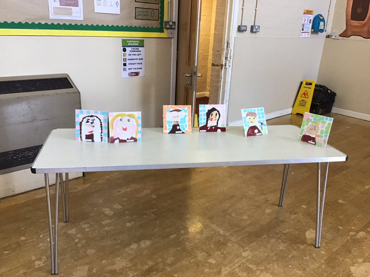 Blackbirds Class loved sharing their beautiful self-portraits with their grown ups in their very own art gallery! <a href="/Rise_MAT/">Rise Multi Academy Trust</a> #risepupilcharter #flourishandsucceed