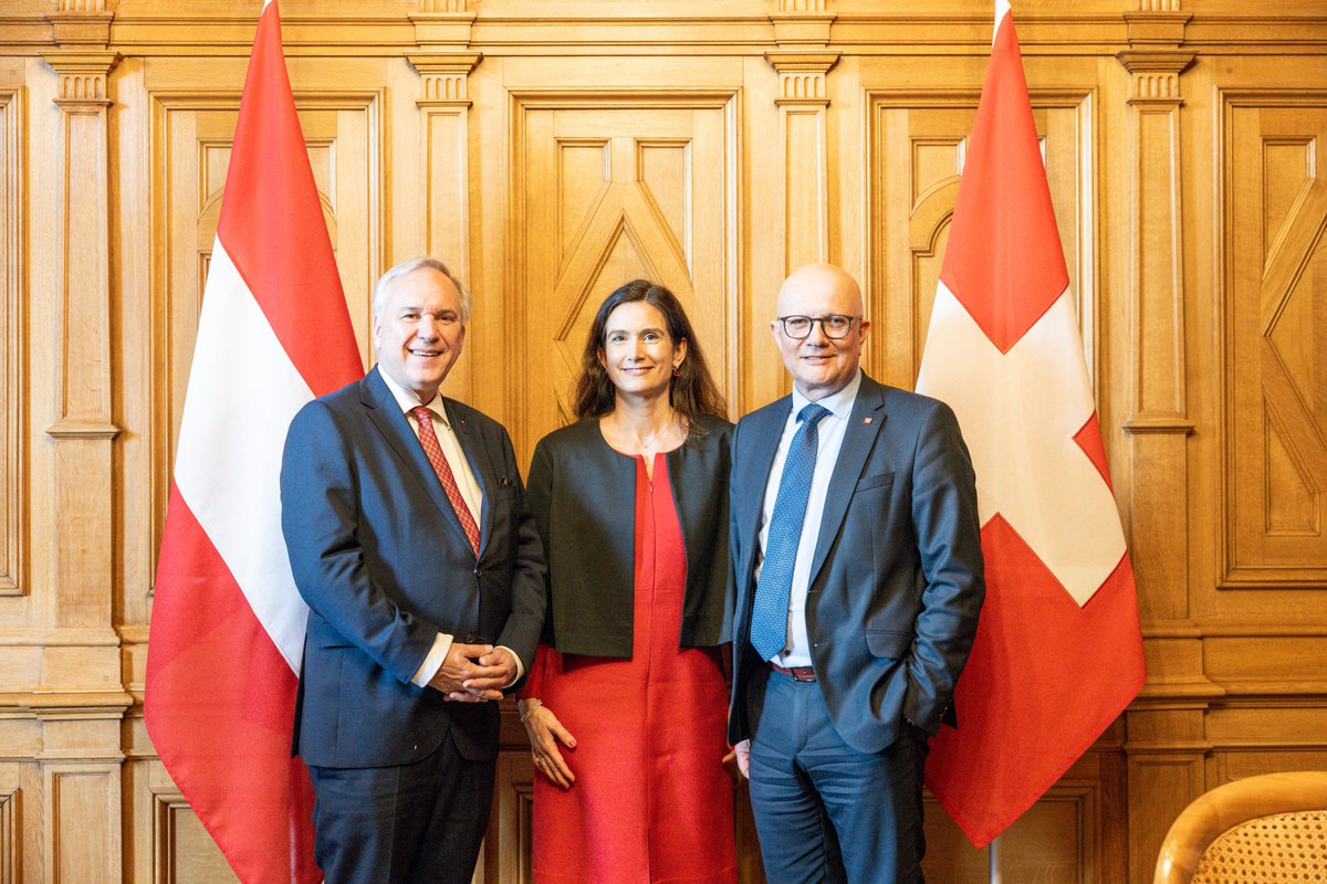 Parl CH (@parlch) on Twitter photo Nationalratspräsidentin <a href="/MajaRiniker/">Maja Riniker</a> empfängt ihr Pendant aus 🇦🇹 <a href="/OeParl/">Parlament Österreich</a>, Walter Rosenkranz, zum Erstbesuch in🇨🇭. Gute Gespräche über Demokratie, gemeinsame Wirtschafts- und Lebensräume sowie die Rolle neutraler Staaten in der aktuellen Weltlage. Nationalratspräsidentin <a href="/MajaRiniker/">Maja Riniker</a> empfängt ihr Pendant aus 🇦🇹 <a href="/OeParl/">Parlament Österreich</a>, Walter Rosenkranz, zum Erstbesuch in🇨🇭. Gute Gespräche über Demokratie, gemeinsame Wirtschafts- und Lebensräume sowie die Rolle neutraler Staaten in der aktuellen Weltlage.