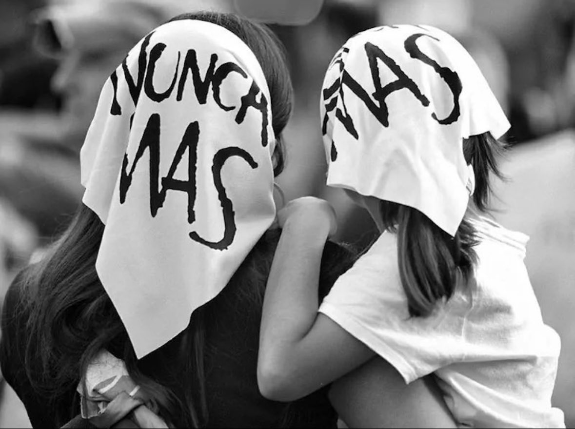 Vane_RodBus's tweet photo. Memoria, verdad y justicia! Hoy y siempre! https://t.co/AQM36Ffp6i