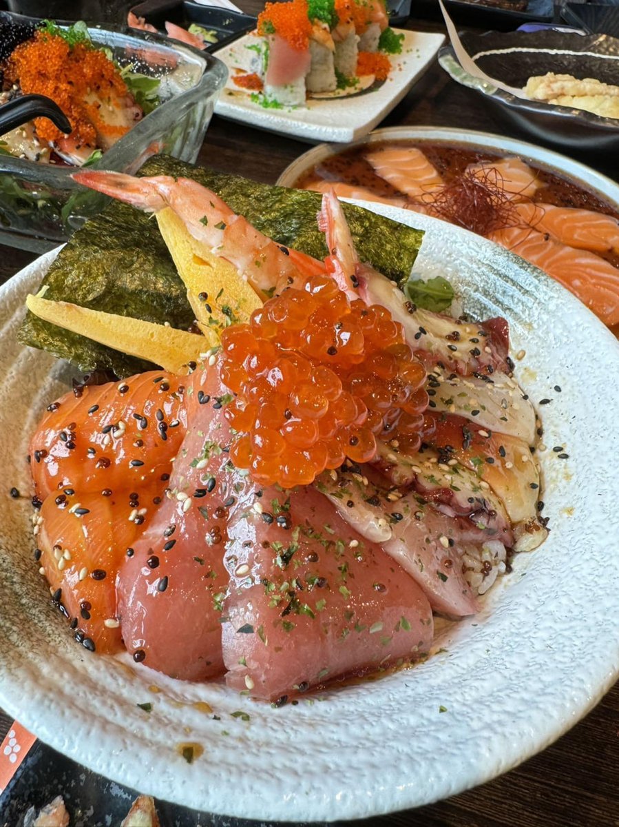 s0927501537's tweet photo. My favorite food is sushi😋 https://t.co/pnbGeOYu8H
