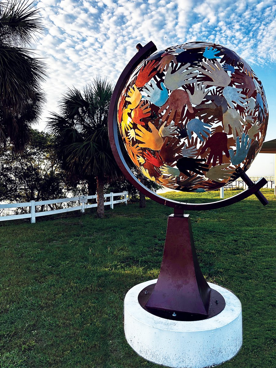 LoveSH_FL's tweet image. 🌎💙💚 The Waterfront Park sculpture CommUNITY was removed this morning to assess and repair damages. As soon as the art piece is repaired, it will be reinstalled in the park.

#SafetyHarborPAC #SafetyHarborArt
