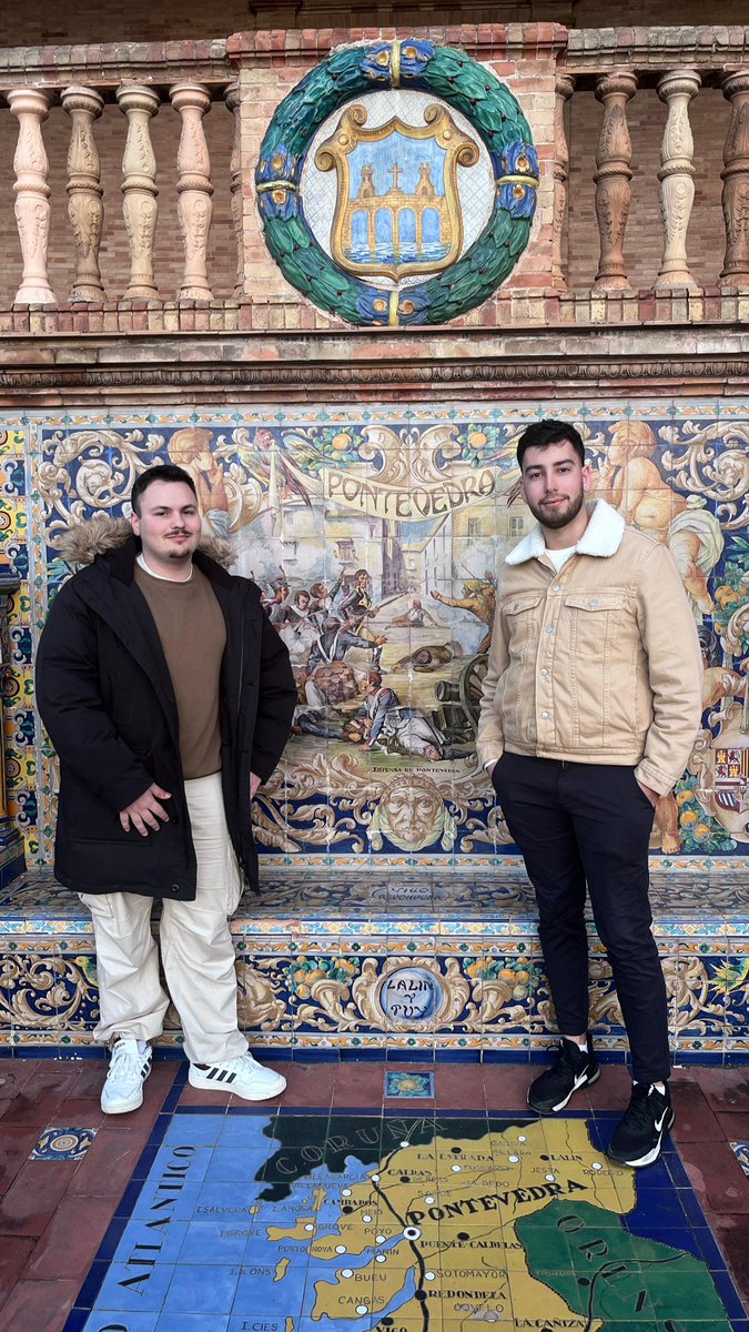 XSGVigo's tweet photo. 💚Esta fin de semana o noso Sx, @Alberto_Ledo_ , e o noso Sorg, @david_guillan , foron ao Congreso das @JSAndalucia 🌹

👉🏻Moitas grazas pola invitación e por todo o traballo que realizou Alejandro Moyano nestes anos e toda a sorte ao novo SX Lázaro Martinez 👏 https://t.co/3wYMYJPaMA