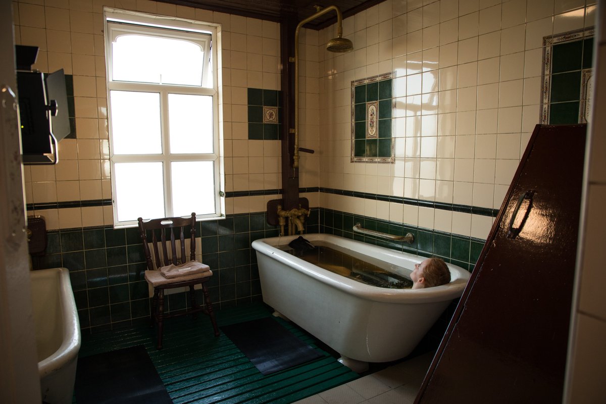 Soak up the beauty of Enniscrone with a Kilcullen Seaweed Bath 🌊

For more information on opening hours and availability, visit kilcullenseaweedbaths.net

#KeepDiscovering #DiscoverEnniscrone