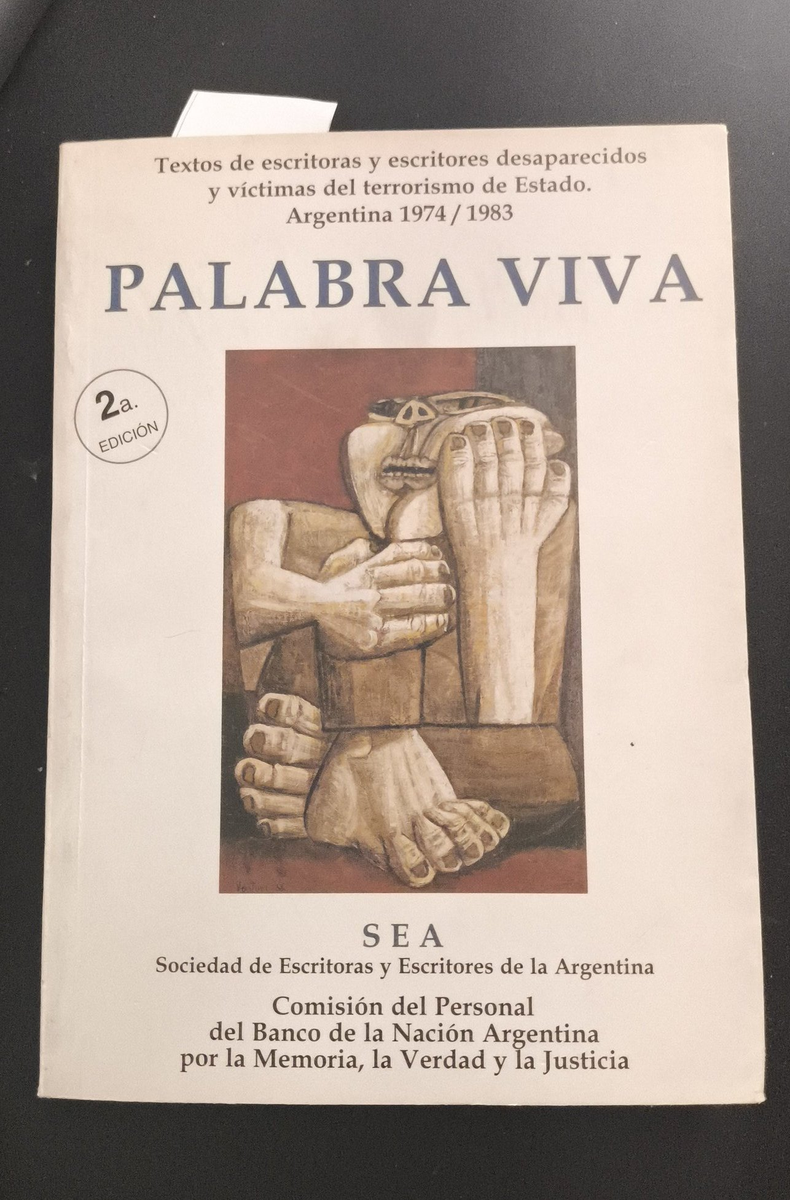 Hilo de poemas de escritores desaparecidos