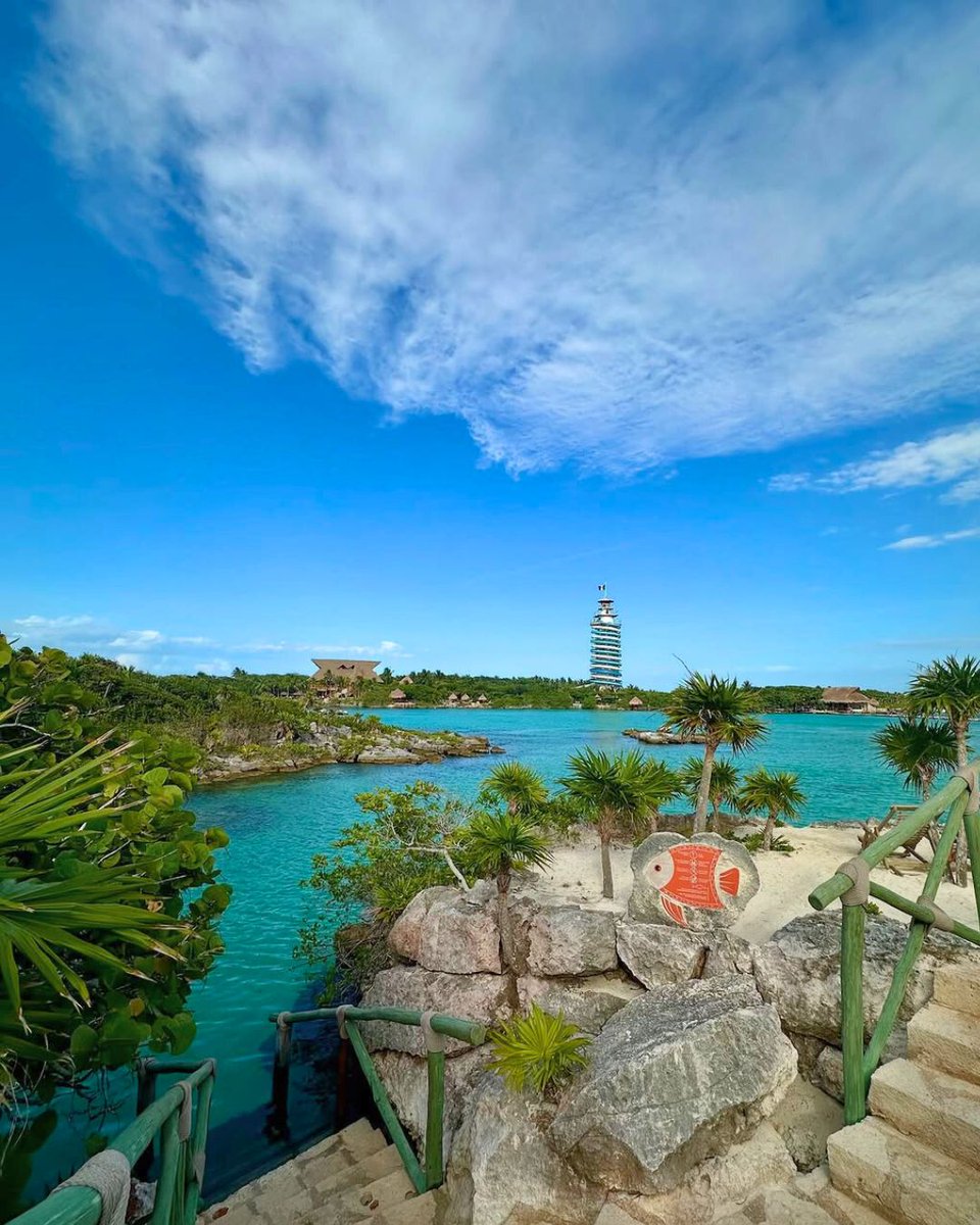 #BuenosDías desde uno de nuestros rincones favoritos para disfrutar los paisajes de Xel-Há. ✨ 😍 📍Bahía de los Caprichos