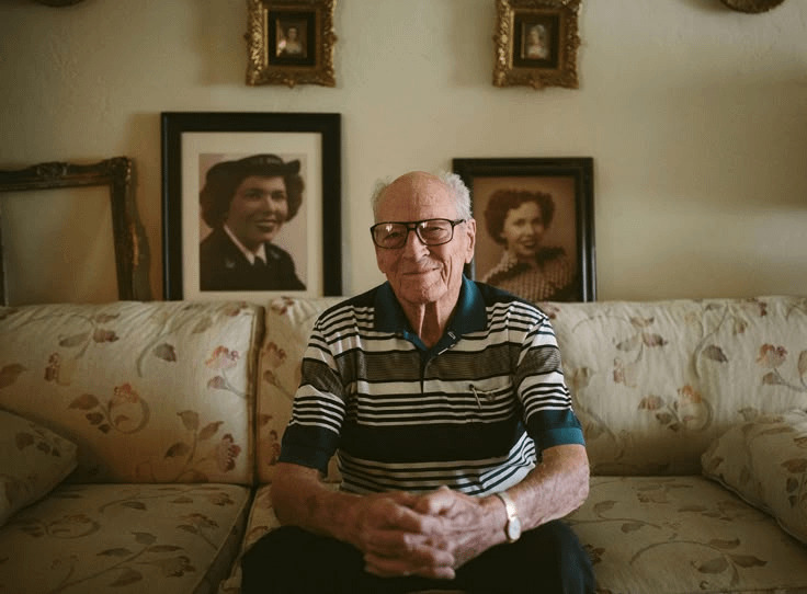 AI fall detection is the ultimate older adult care breakthrough.

It predicts accidents with 97% accuracy, prevents 2,000 falls daily (&amp; helps more seniors live independently).

It's already saving thousands of lives.

Here's how AI is revolutionizing healthcare: 🧵