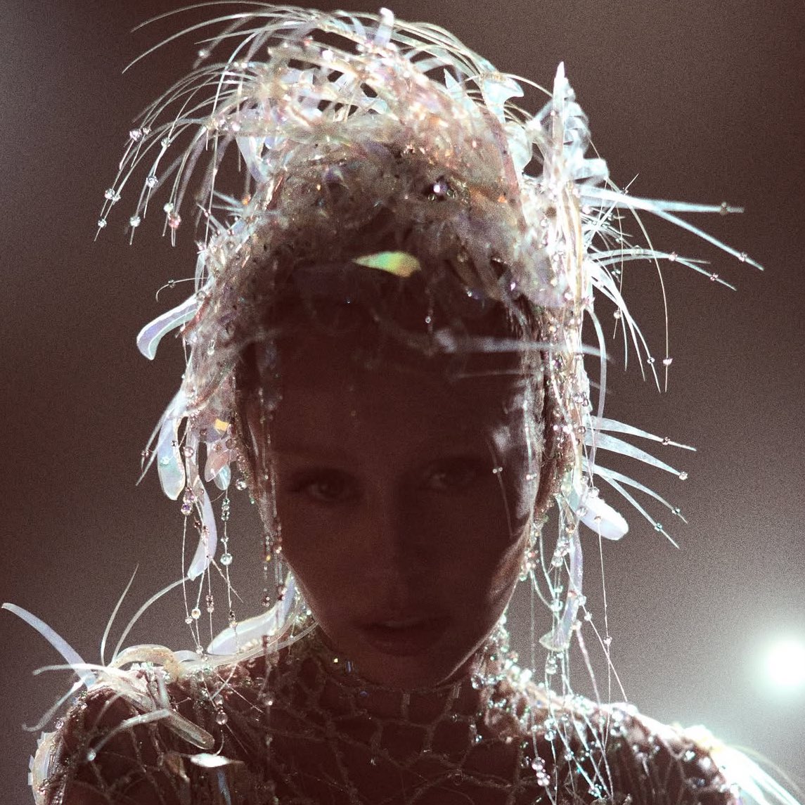 MileyUpdates's tweet photo. MILEY CYRUS NEW ALBUM

SOMETHING BEAUTIFUL

13 TRACKS 

MAY 30 https://t.co/h1e8feMiTl