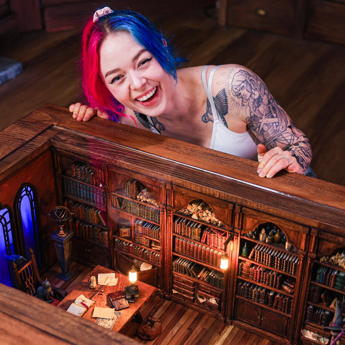 TheNerdforge's tweet image. ok so we built a coffee table with a library inside and it&apos;s officially my new favorite thing we&apos;ve made 🥹 video process in replies ✨️