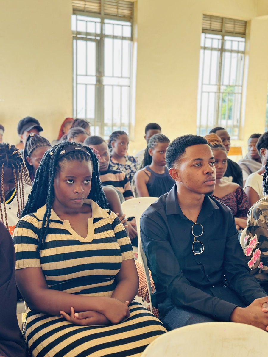 Kisubi_Mapeera's tweet photo. This evening, we hosted our 2024 S6 candidates and their parents for a heartfelt Thanksgiving Mass, celebrating their outstanding success in the UACE national exams. We thank God for this achievement and wish them the very best in their next journey! #Gratitude #Success #kimss https://t.co/Z4Yt60sXGa