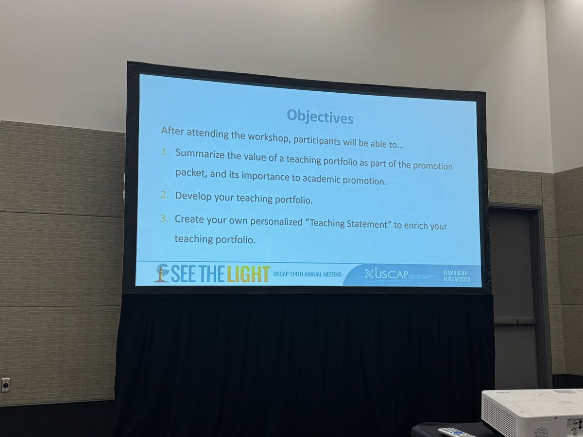 BroojAbro's tweet image. Planning academic success over lunch! #education #loveforteaching #USCAP2025