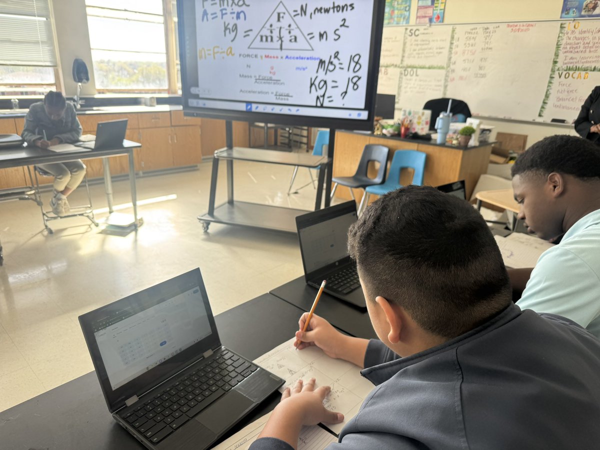 Tanya_N_Shelton's tweet image. It’s a village at Bedford MS. Principal Goree is tracking her pathway to a rating. All hands on deck. Even CTE teachers are supporting instruction. #LevelingUp