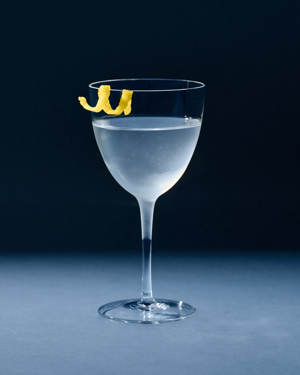 DreAndSnoop's tweet photo. A drink that defines the moment. Cheers to #NationalCocktailDay with #StillGIN🍸 https://t.co/457mCxjVBY