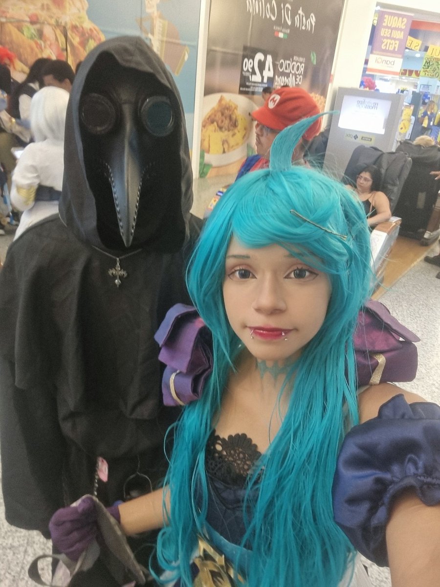 ivypressaobaixa's tweet image. Gweb in public

#gweb #Gwen #cosplay ✂️