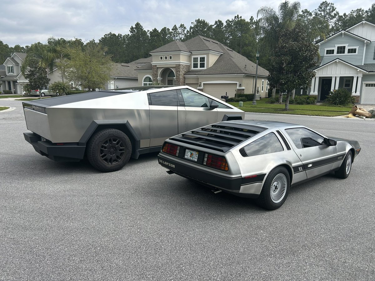 PatMcClain's tweet image. My neighbor and I have a Stainless Steel problem.  40+ years apart.  Past vs present.  Tesla Cybertruck and the DeLorean.  Truly back to the future.