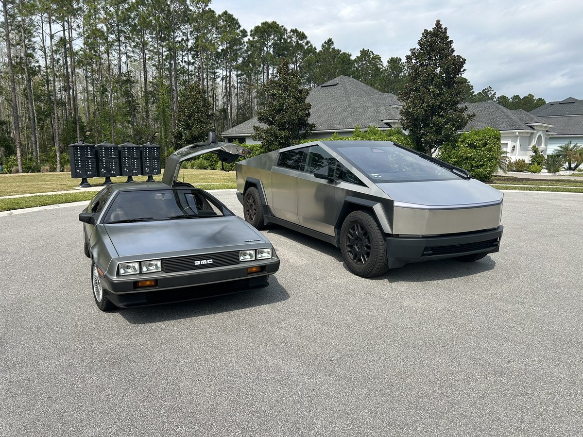 PatMcClain's tweet image. My neighbor and I have a Stainless Steel problem.  40+ years apart.  Past vs present.  Tesla Cybertruck and the DeLorean.  Truly back to the future.