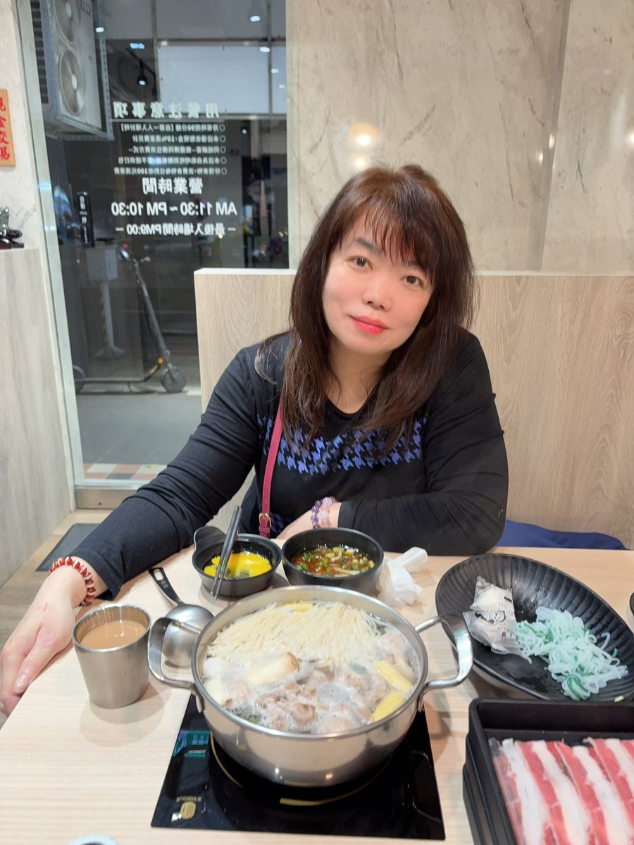生日了 開心的汽球
祝我生日快樂
越來越年輕
謝謝大家
