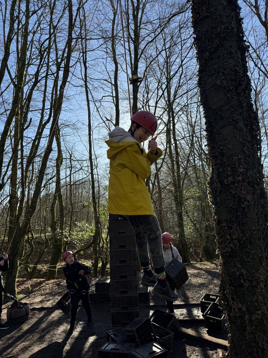 LauraFalconer21's tweet photo. We’ve arrived and already loving our activities! #cratestack #lockerbiemanor https://t.co/ffYHZv93Ob
