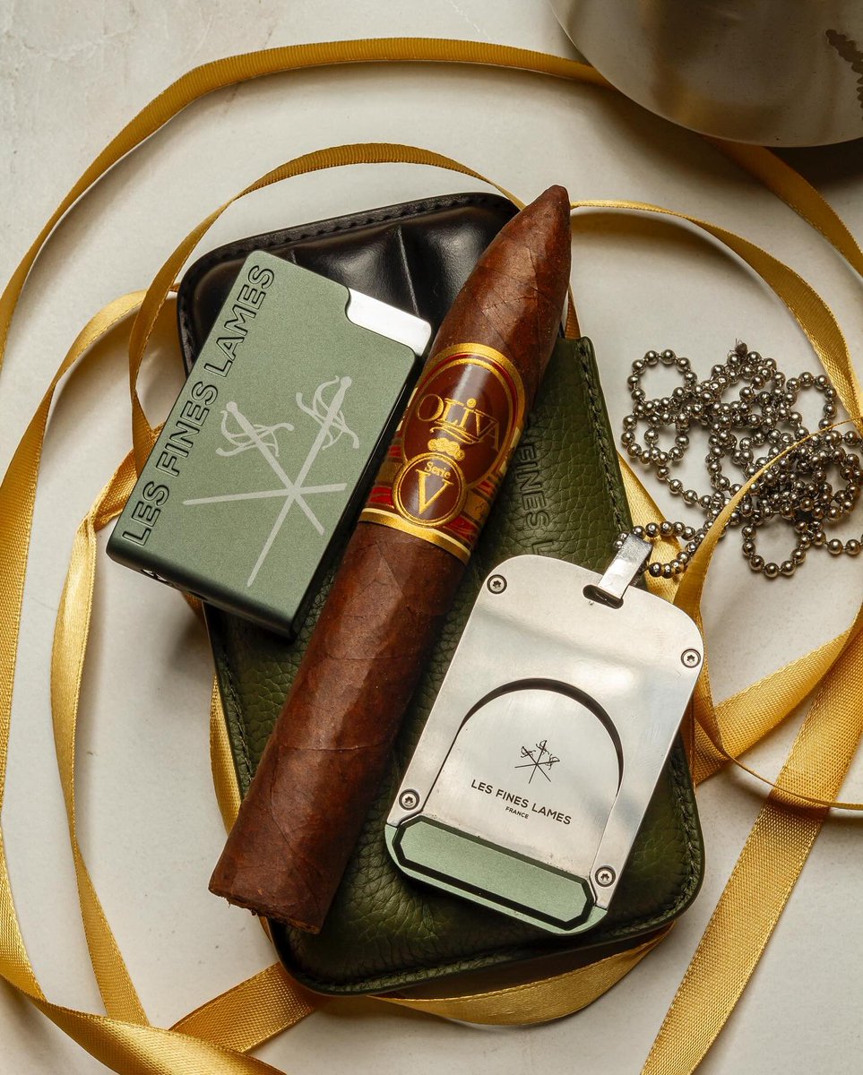 LES FINES LAMES (@lesfineslames) on Twitter photo Designed to elevate The Last Step of your cigar ritual. Cut, light and carry with LES FINES LAMES.
โฒ
โฒ
<a href="/theowlandcigars/">Justin Hunter</a>
Le TAG T135 - OD Green
Cigar Case TRIO - OD Green
Le FEU - BRICK OD Green
Sรฉrie V Torpedo <a href="/olivacigar/">Oliva Cigar Company</a>
โฒ
โฒ
โฒ
#lesfineslames #olivacigars Designed to elevate The Last Step of your cigar ritual. Cut, light and carry with LES FINES LAMES.
โฒ
โฒ
<a href="/theowlandcigars/">Justin Hunter</a>
Le TAG T135 - OD Green
Cigar Case TRIO - OD Green
Le FEU - BRICK OD Green
Sรฉrie V Torpedo <a href="/olivacigar/">Oliva Cigar Company</a>
โฒ
โฒ
โฒ
#lesfineslames #olivacigars