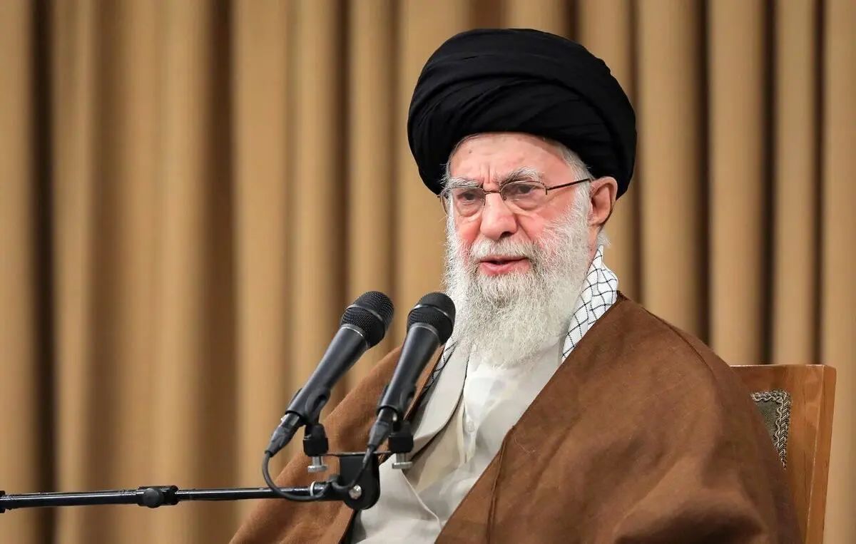 کار دولت در تحقق شعار سال فراهم کردن زمینه ها و برداشتن موانع تولید است و کار مردم هم این است که سرمایه های خُرد و بزرگ خود را بتوانند در راه تولید به کار ببرند.
#سرمایه‌گذاری_برای_تولید
