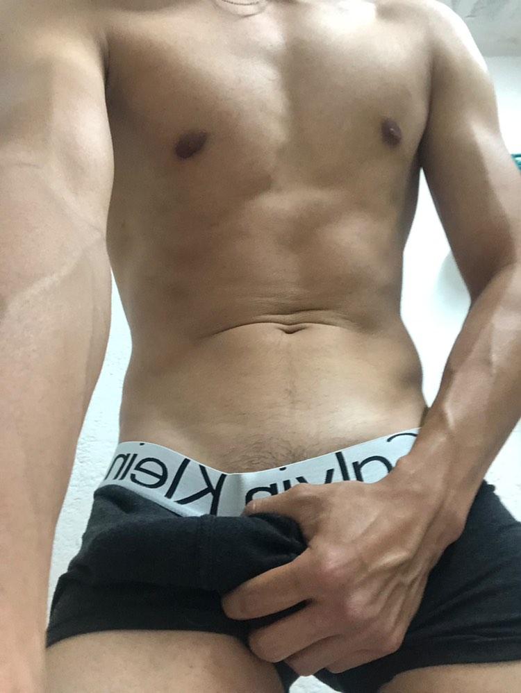 danielzepeda377's tweet photo. Quiero vender mis nudes https://t.co/S9KQHEmiuG