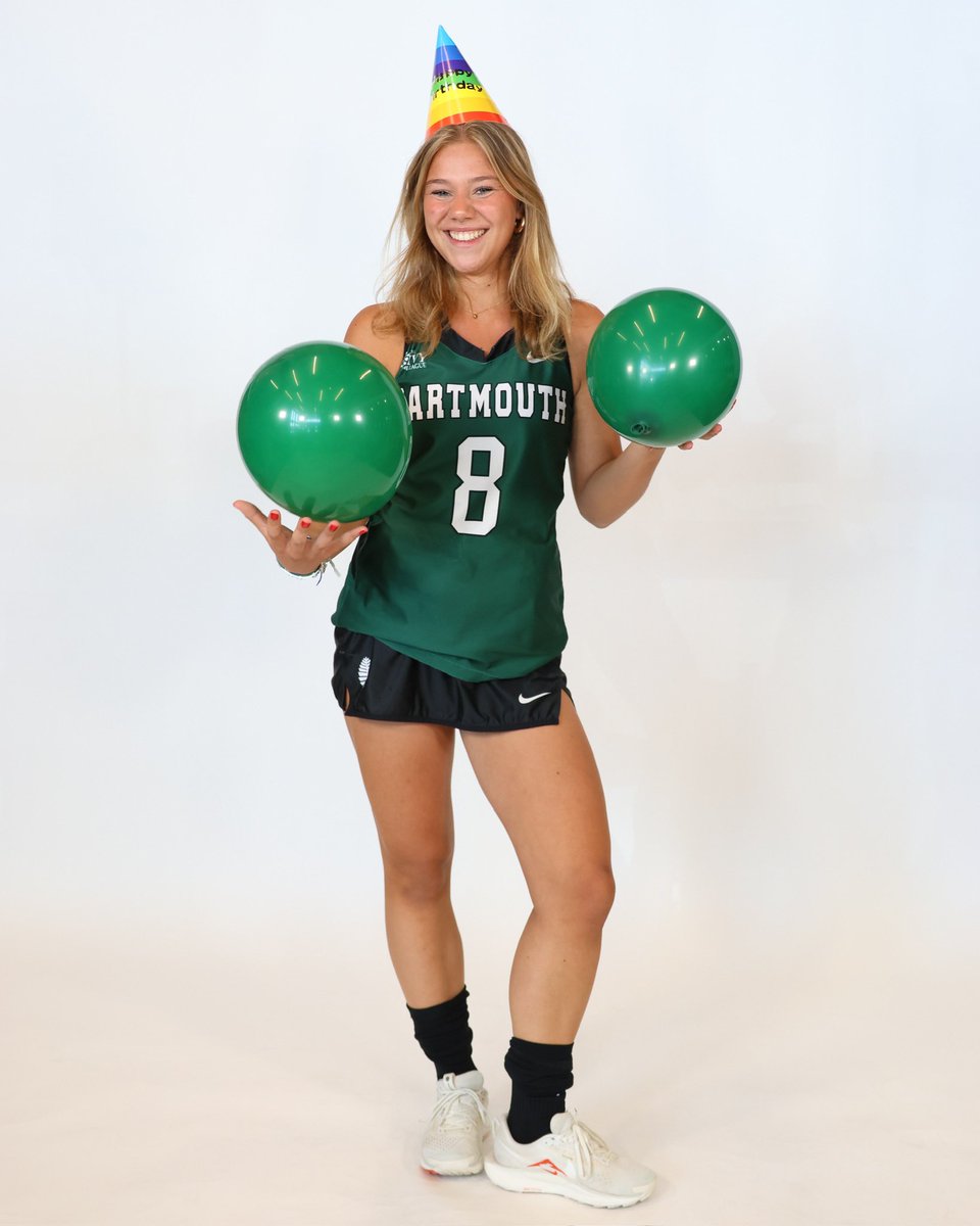 It’s Amelie Luessmann’s birthday! Happy Birthday Amelie, we hope you have a great day!

#GoBigGreen | #TheWoods🌲