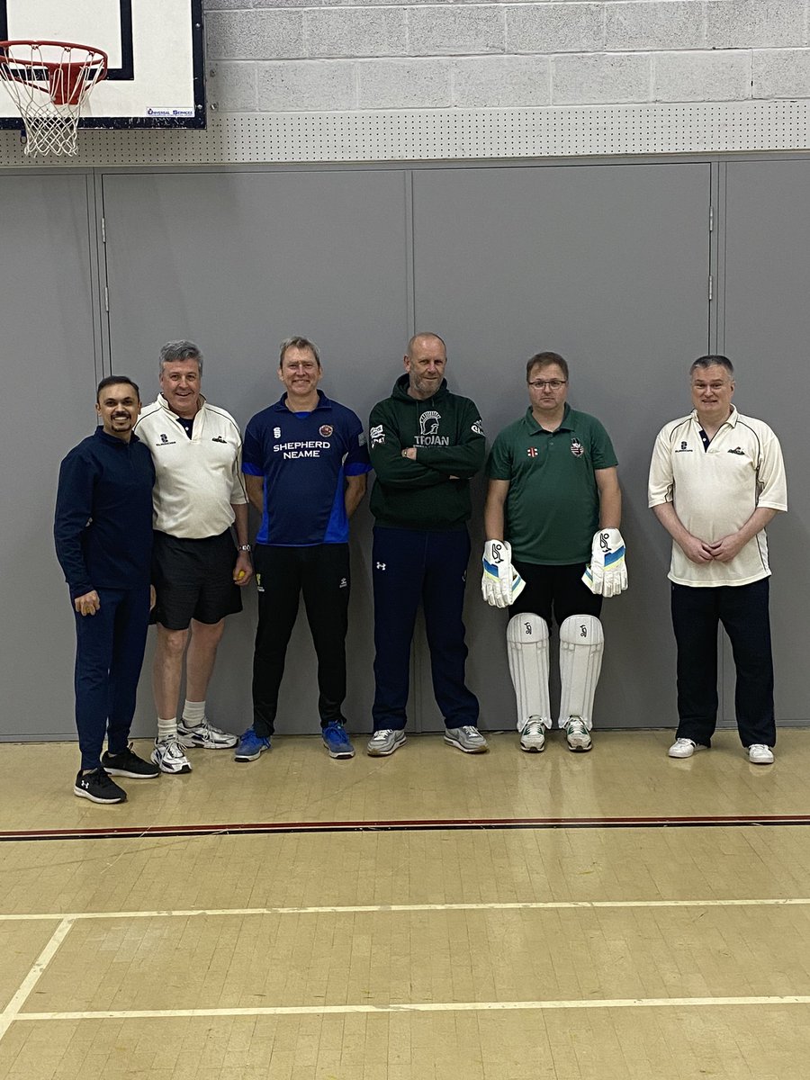 DFCALtd's tweet photo. Week 10 Team Photos of our #DFCA Monday Night Adult Indoor Cricket League! 
Game 1: @DFCALtd vs @DSuperKings 
#IndoorCricket #Fun #outsideofwork #social #team https://t.co/YTnQWyYtEj