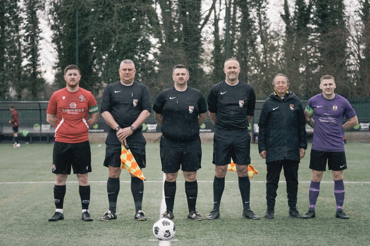 NCFACountyCups's tweet photo. The Match Officials from the @4Work15 #PrimaryCup Final ๐
Referee: Craig Guy
Assistant Referees: Kevin Wingfield & Julian Driver
Fourth Official: Mark Riches
๐ธ @Cunninghamben86 #NorfolkFootball โฝ๐ https://t.co/k6MJR6t89K